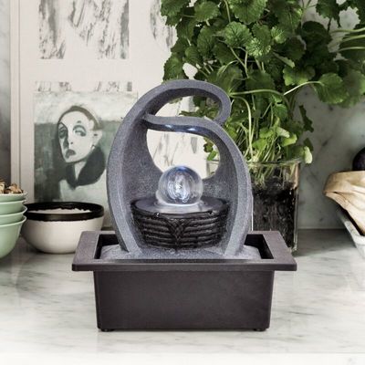 Eigentijdse Binnen met van het het Huisbinnenland van Polyresin van de Glasbal van de de Decoratiewoonkamer het Waterfontein met leiden leverancier